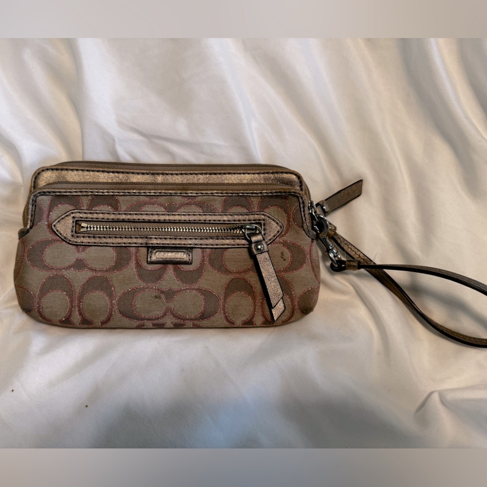 vintage coach wristlet/wallet